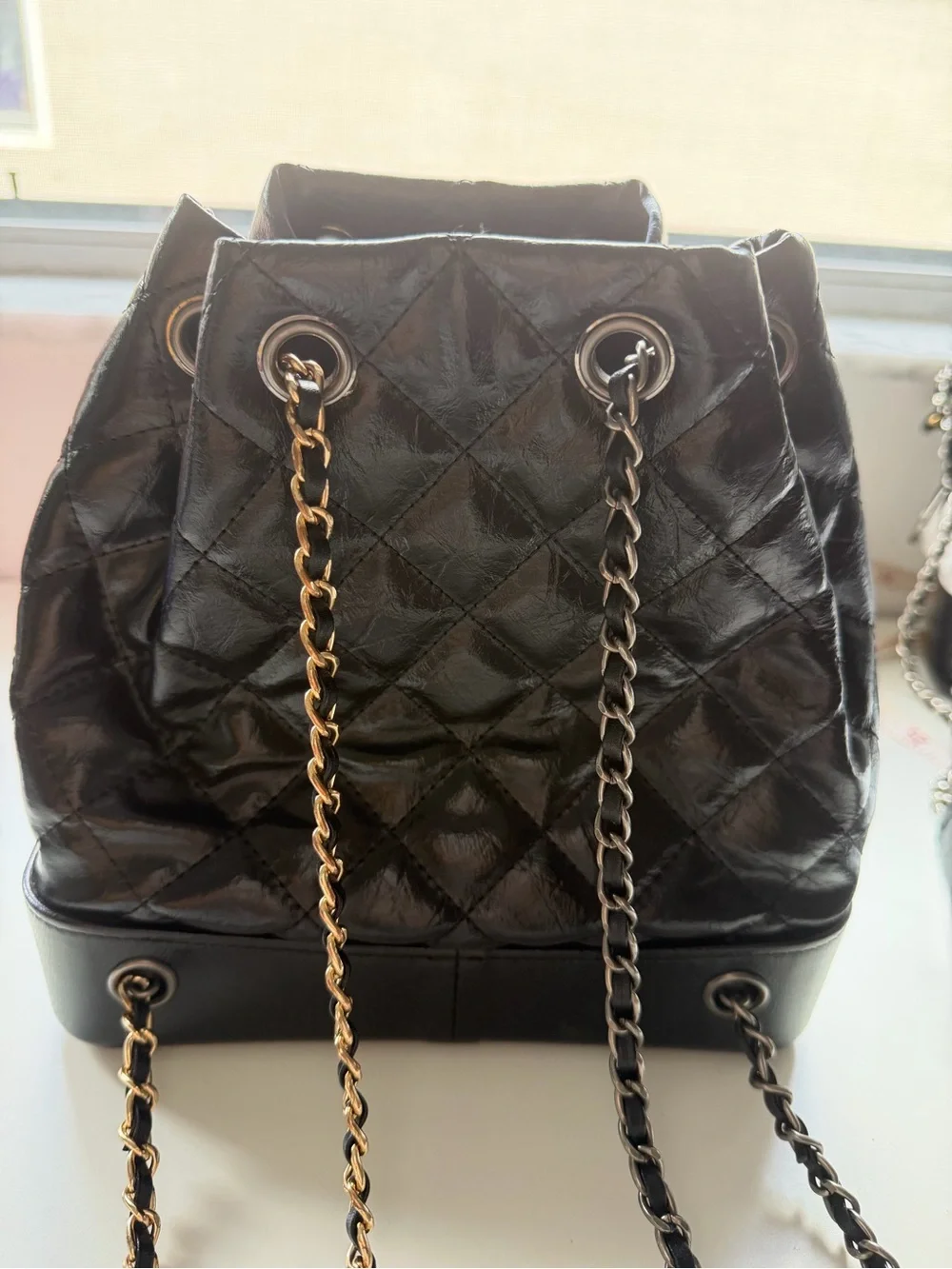 N/A stylish black